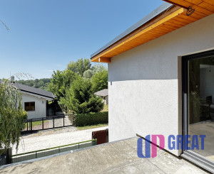 PREDAJ dvojpodlažnej rekreačnej chaty pri Šulianskom jazere