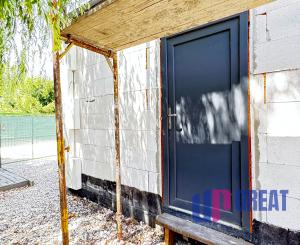 PREDAJ dvojpodlažnej rekreačnej chaty pri Šulianskom jazere