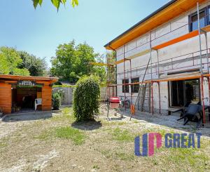 PREDAJ dvojpodlažnej rekreačnej chaty pri Šulianskom jazere