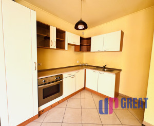 NA PREDAJ  svetlý  2-izbový podkrovný byt v centre Skalice – Potočná ulica.