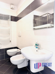 NA PREDAJ  svetlý  2-izbový podkrovný byt v centre Skalice – Potočná ulica.