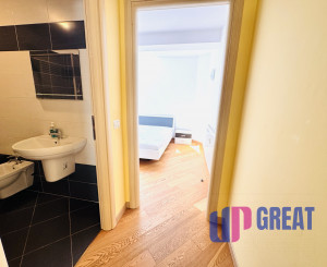 NA PREDAJ  svetlý  2-izbový podkrovný byt v centre Skalice – Potočná ulica.