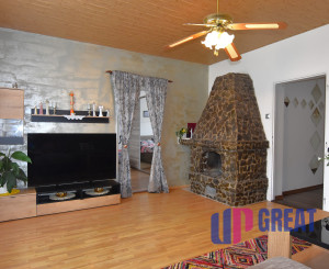 Rodinný dom s veľkou záhradou a potenciálom v obci Sološnica