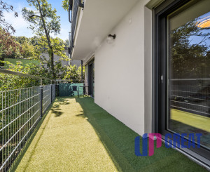 Prenájom priestranného 5-izbového rodinného domu pri lese v Dúbravke