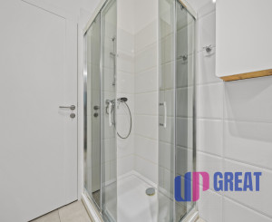 Prenájom priestranného 5-izbového rodinného domu pri lese v Dúbravke