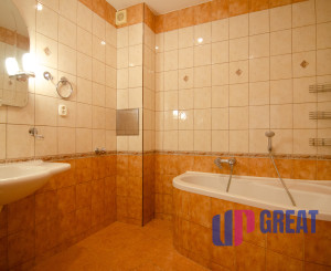 Predaj nadštandardne veľkého 3 izbového bytu s nádherným výhľadom na Bratislavu