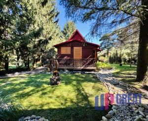 Na predaj rekreačná chata v srdci Skalických hôr .