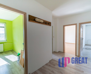 NA PREDAJ - 3-izbový byt s loggiou v Starej Turej