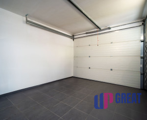 PREDAJ 4 izb rodinného domu s garážou, Tri Vody I., Malinovo