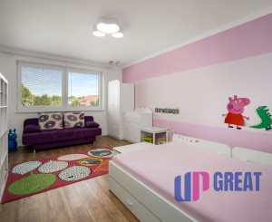 PREDAJ 4 izb rodinného domu s garážou, Tri Vody I., Malinovo