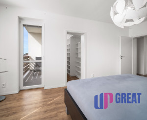 PREDAJ 4 izb rodinného domu s garážou, Tri Vody I., Malinovo