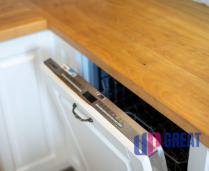 PREDAJ 4 izb rodinného domu s garážou, Tri Vody I., Malinovo