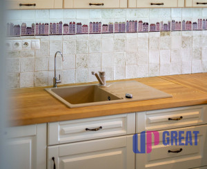 PREDAJ 4 izb rodinného domu s garážou, Tri Vody I., Malinovo