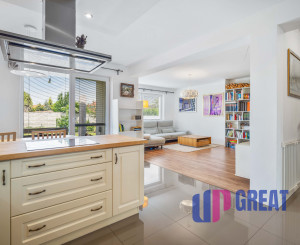 PREDAJ 4 izb rodinného domu s garážou, Tri Vody I., Malinovo