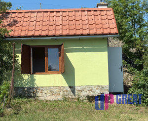 Romantická záhrada s panoramatickým výhľadom na Modru 🌿