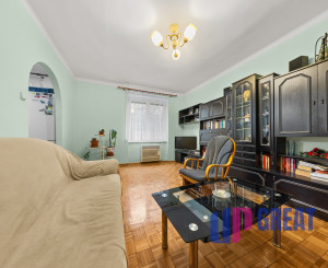 Na predaj PRIESTRANNÝ zrekonštruovaný 2 izbový byt v Šamoríne