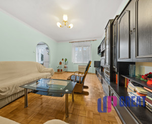 Na predaj PRIESTRANNÝ zrekonštruovaný 2 izbový byt v Šamoríne