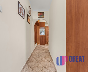 Na predaj PRIESTRANNÝ zrekonštruovaný 2 izbový byt v Šamoríne