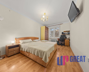 Na predaj PRIESTRANNÝ zrekonštruovaný 2 izbový byt v Šamoríne