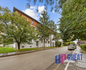 Na predaj PRIESTRANNÝ zrekonštruovaný 2 izbový byt v Šamoríne