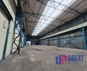 Veľká hala na prenájom-2500m2, 8t žeriav, železničná vlečka