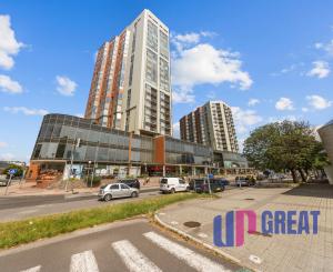 PREDAJ: 1-izbový apartmán 49 m² na začiatku Petržalky