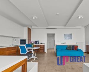 PREDAJ: 1-izbový apartmán 49 m² na začiatku Petržalky