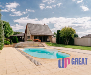 Na predaj exkluzívny 7-izbový rodinný dom s bazénom v meste Senica, ul. Rovenská.