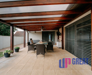 Na predaj exkluzívny 7-izbový rodinný dom s bazénom v meste Senica, ul. Rovenská.