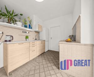 Na predaj 5-izbový byt s výmerou 114 m² v tichej a zelenej časti Ružinova – Ostredky na ulici Planét