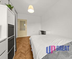 Na predaj 5-izbový byt s výmerou 114 m² v tichej a zelenej časti Ružinova – Ostredky na ulici Planét