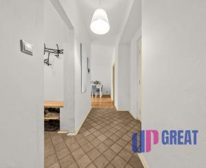 Na predaj 5-izbový byt s výmerou 114 m² v tichej a zelenej časti Ružinova – Ostredky na ulici Planét