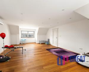 Na predaj exkluzívny 7-izbový rodinný dom s bazénom v meste Senica, ul. Rovenská.