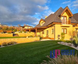 SPIŠSKÝ HRHOV- EXKLUZÍVNY rodinný dom s PROFI záhradou