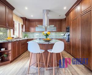 SPIŠSKÝ HRHOV- EXKLUZÍVNY rodinný dom s PROFI záhradou