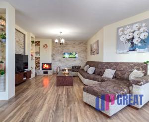 SPIŠSKÝ HRHOV- EXKLUZÍVNY rodinný dom s PROFI záhradou