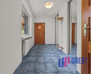 Predaj priestranného 4 izbového rodinného domu s bazénom na Kolibe