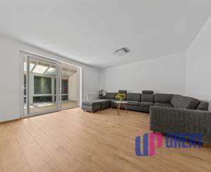 Predaj priestranného 4 izbového rodinného domu s bazénom na Kolibe