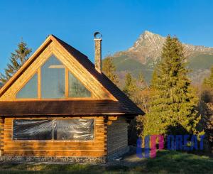 LUXUSNÉ zrubové chalupy s výhľadom na Kriváň (obec Východná)