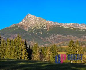 LUXUSNÉ zrubové chalupy s výhľadom na Kriváň (obec Východná)