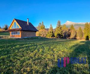 LUXUSNÉ zrubové chalupy s výhľadom na Kriváň (obec Východná)