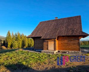 LUXUSNÉ zrubové chalupy s výhľadom na Kriváň (obec Východná)