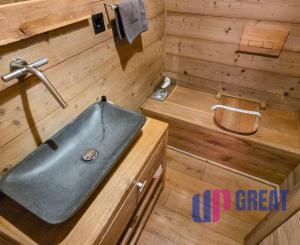 LUXUSNÉ zrubové chalupy s výhľadom na Kriváň (obec Východná)