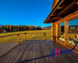 LUXUSNÉ zrubové chalupy s výhľadom na Kriváň (obec Východná)