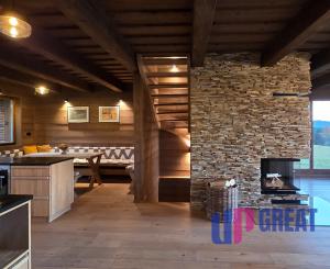 LUXUSNÉ zrubové chalupy s výhľadom na Kriváň (obec Východná)