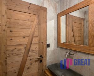 LUXUSNÉ zrubové chalupy s výhľadom na Kriváň (obec Východná)