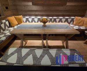 LUXUSNÉ zrubové chalupy s výhľadom na Kriváň (obec Východná)