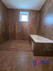 Predaj rodinných domov v obci Čečínska Potôň