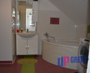 Prenájom priestranného bytu v rodinnom dome – Sadová ulica, Senica.