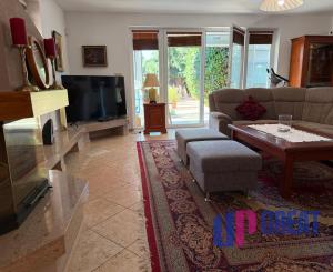 Na predaj 5-izbový rodinný dom s veľkorysou záhradou a bazénom v Podunajských Biskupiciach